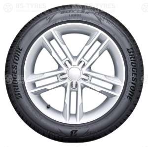 Bridgestone Blizzak LM005 225/60 R17 103V