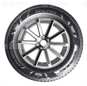 Royal Black Stud II 235/55 R19 105T